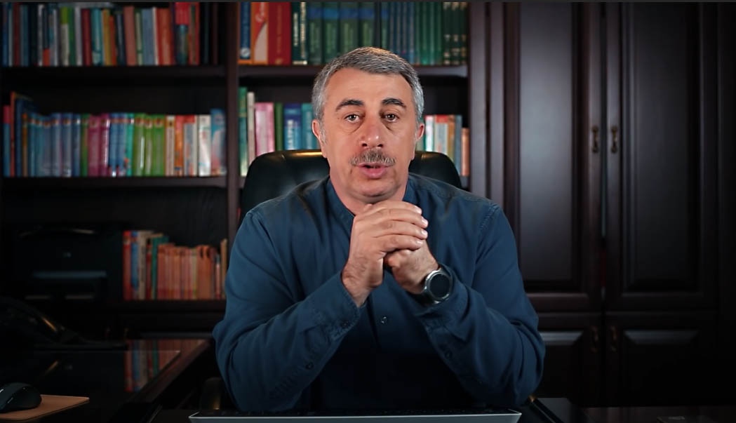 Доктор Комаровский объяснил, как избавиться от кашля по ночам 