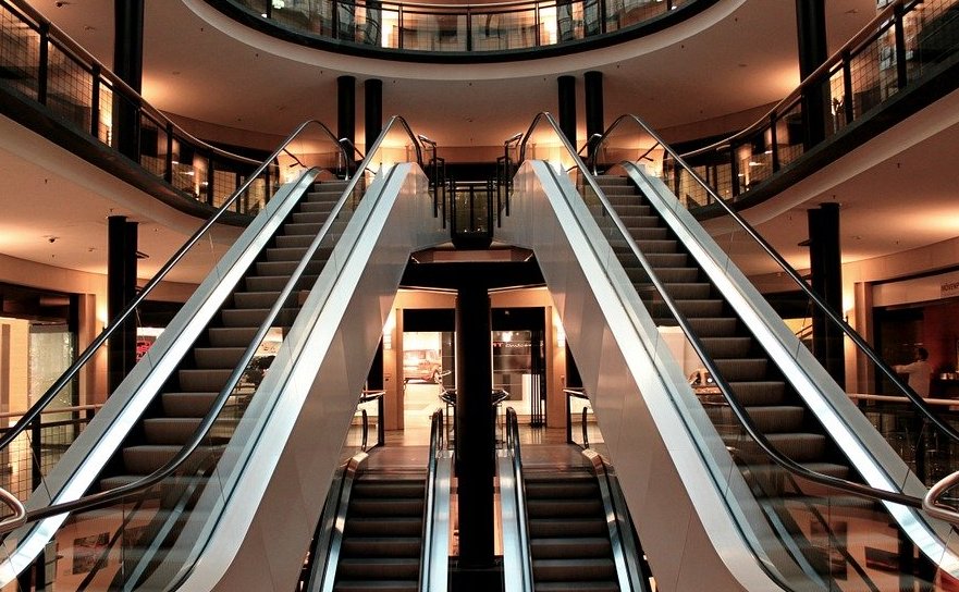 Количество организаций, за которыми продолжают следить сегодня в городе, не изменилось