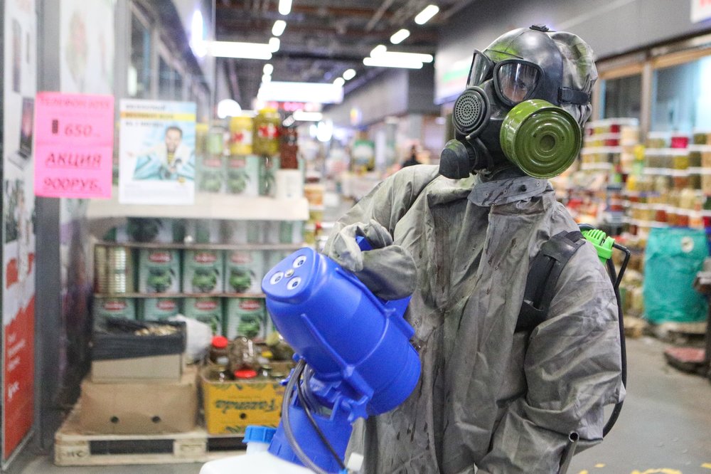 Врач объяснил, зачем нужно надевать шапку при походе в магазин