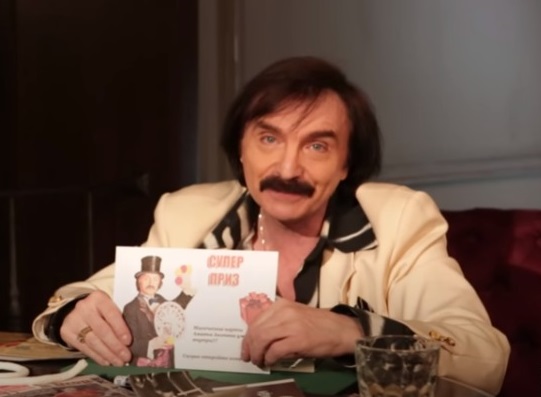 Амаяк Акопян уверен, что начиная с пяти лет уже можно пробовать стать волшебником или волшебницей