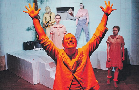 Немецкий актер Фабиан Даммич в спектакле «Погибшие в житейском поле», участвующем в фестивале «Твой шанс»