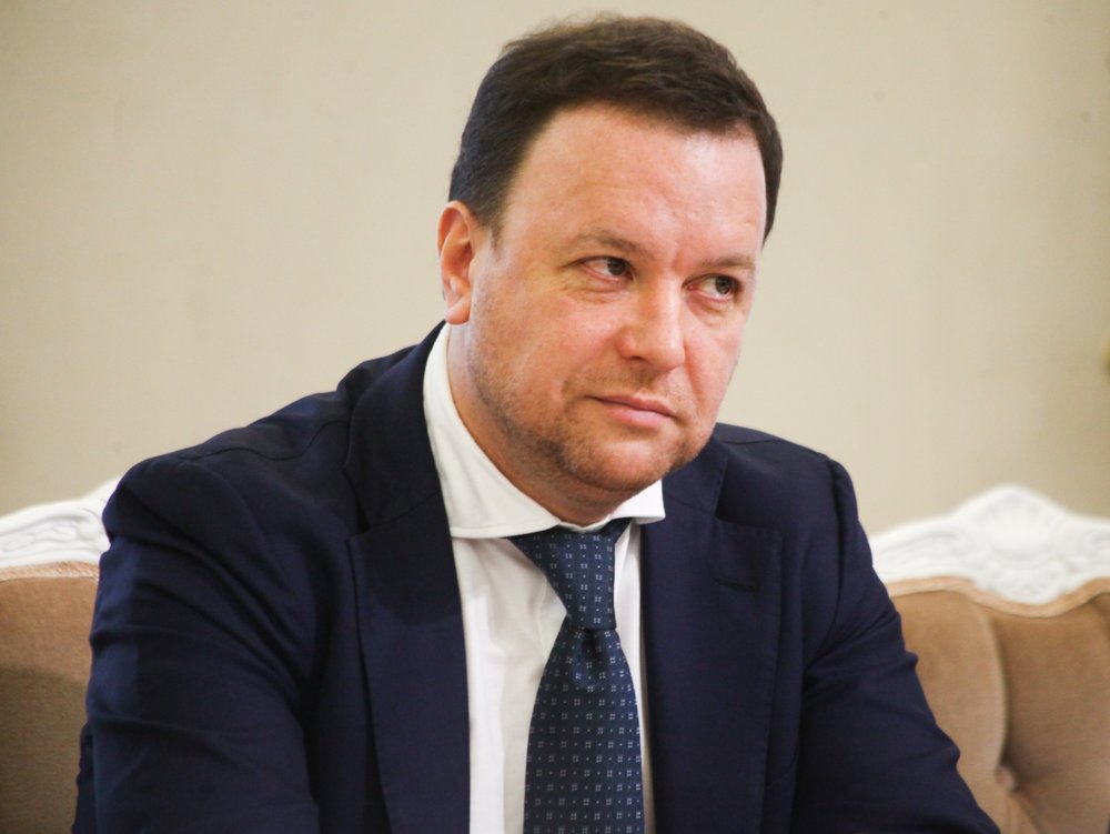 Ошарин привносил что-то новое в каждое место своей службы