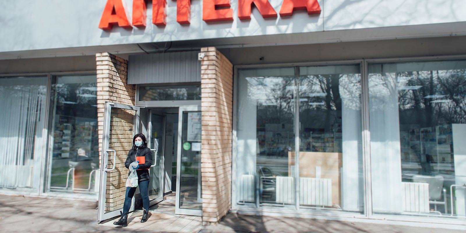 Аптечная сеть Подмосковья заключила контракт на поставку более миллиона масок