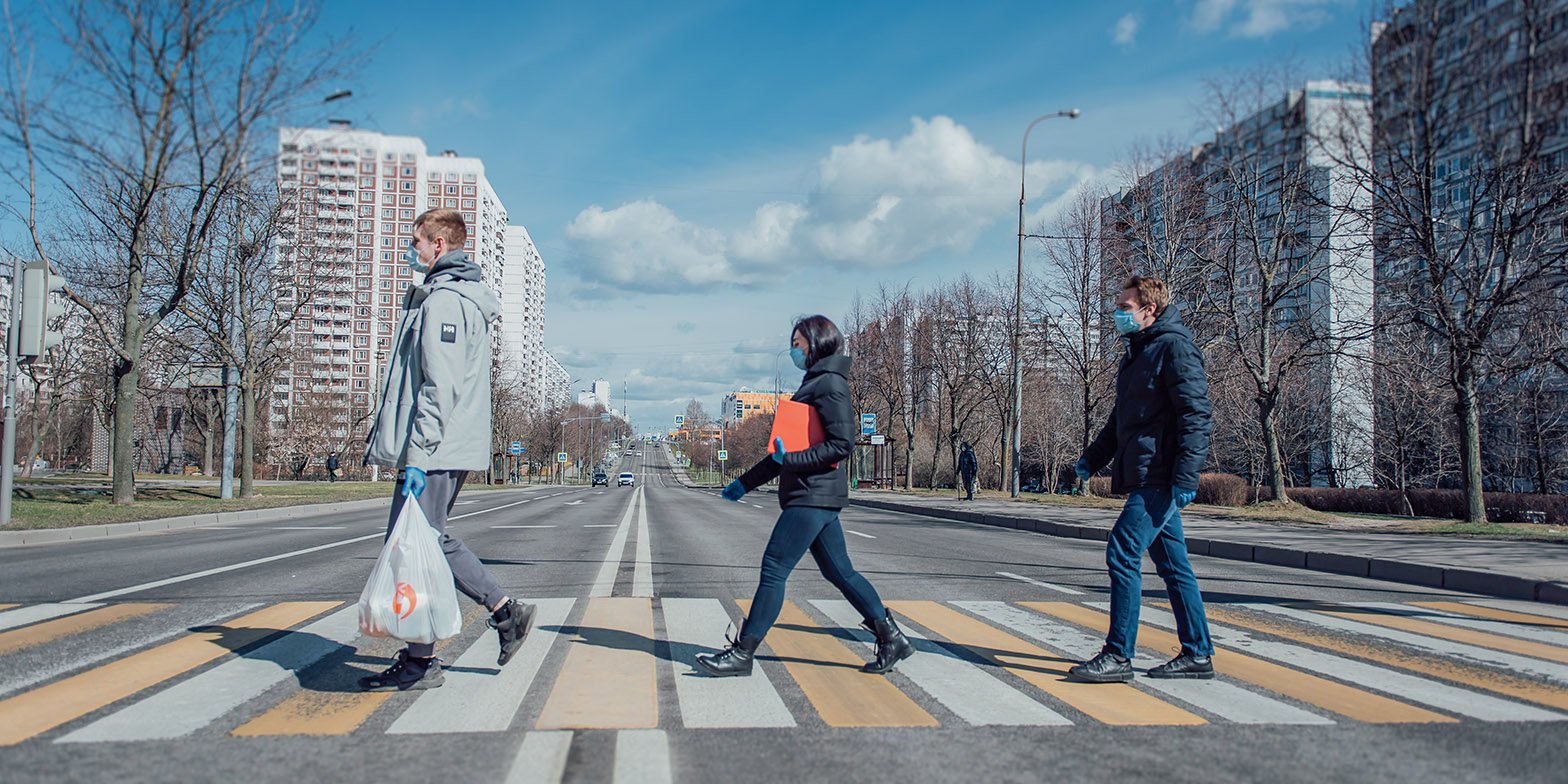 Социальные помощники выполнили около 400 тысяч заявок москвичей в самоизоляции