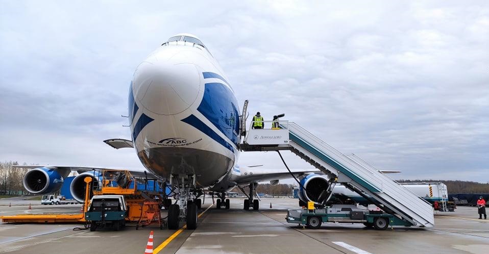 Девятнадцать миллионов медицинских масок доставили в Россию из Китая