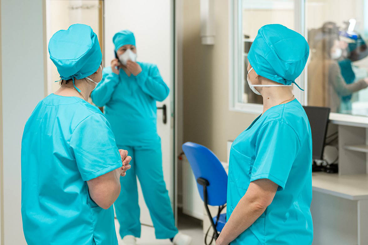 За сутки в Москве выявили 2220 новых случаев коронавируса