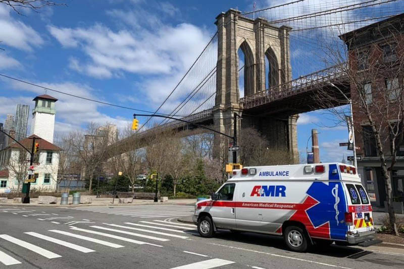 Число выявленных в США случаев коронавируса превысило два миллиона