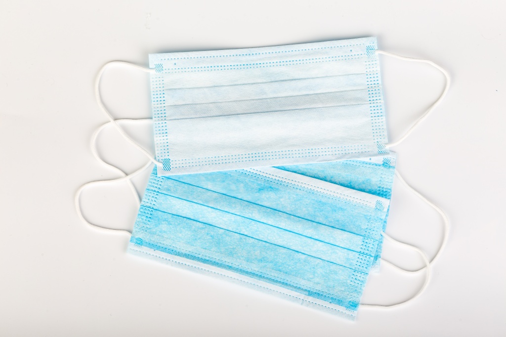 Министр в Саратове ушла в отставку после скандала с закупкой масок