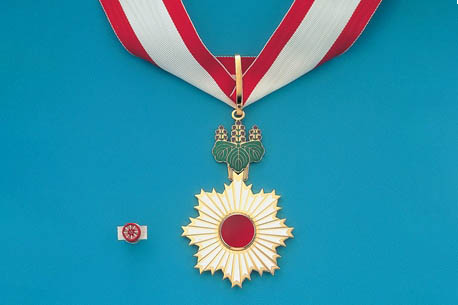 Пятерых российских ученых наградили орденами в Японии