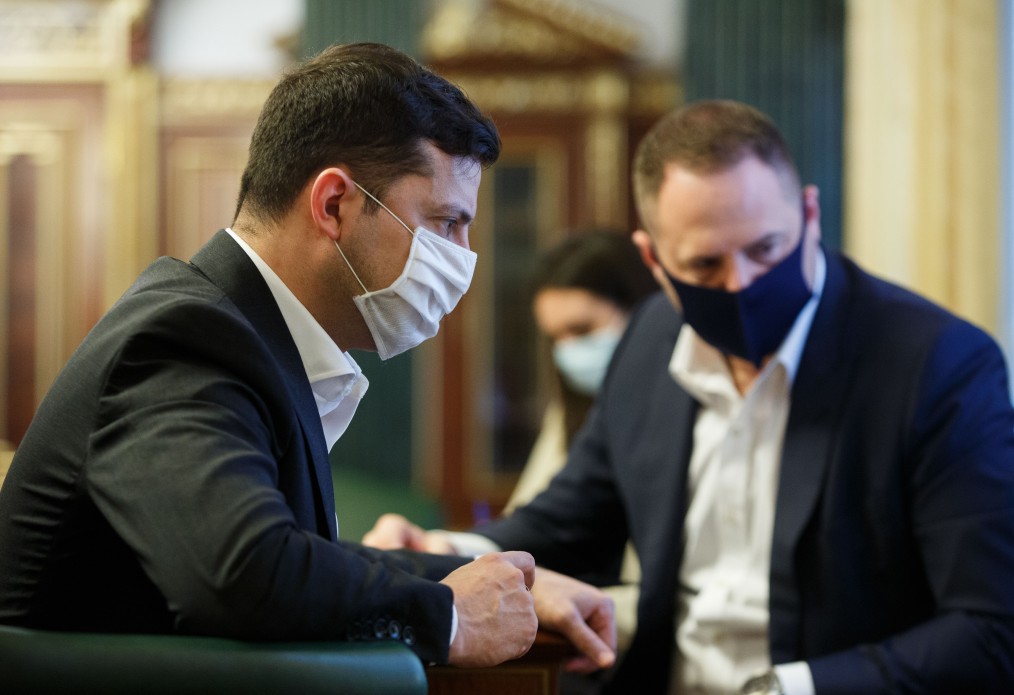 Зеленский призвал Москву сделать шаги для достижения мира в Донбассе
