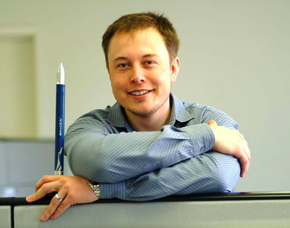 Илон Маск решил продать почти все имущество и остаться без дома