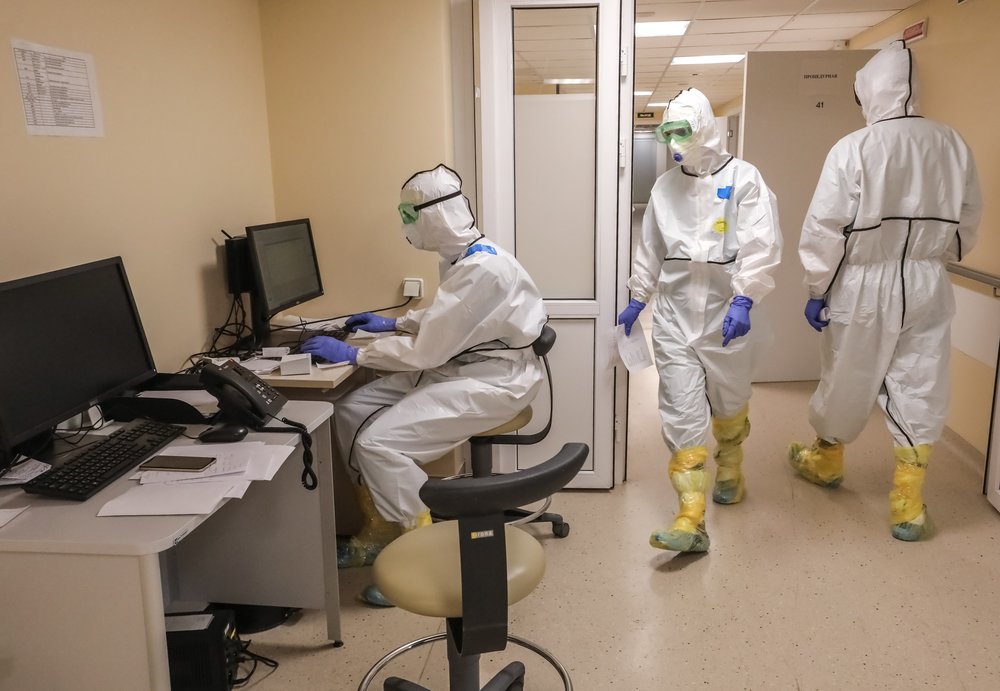 Ученые из США смоделировали три сценария развития ситуации с COVID-19