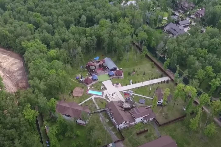 Павильоны для съемок шоу «Дом-2» начали сносить в ТиНАО