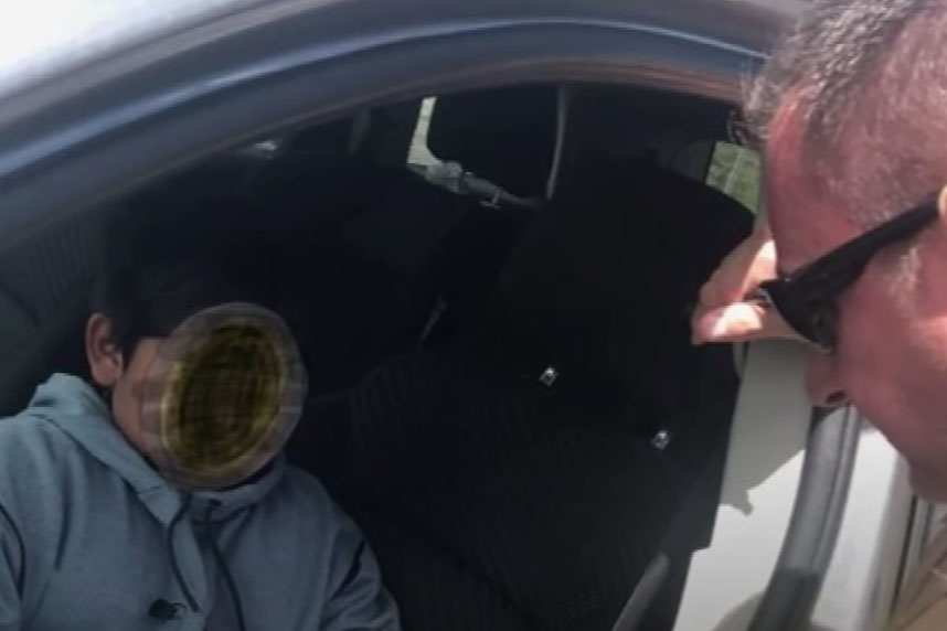 Пятилетнего ребенка задержали за езду на машине в США