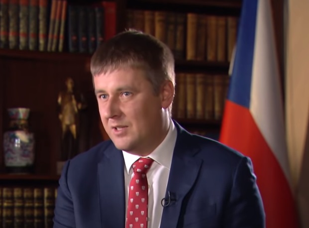 Меры безопасности усилят в связи с протестами РФ после демонтажа памятника маршалу Ивану Коневу в Праге, заявил глава МИД Чехии Томаш Петржичек