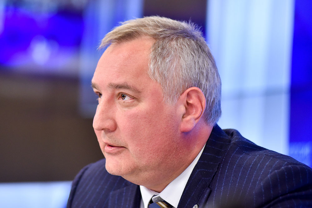 Рогозин заявил о недопустимости милитаризации Луны