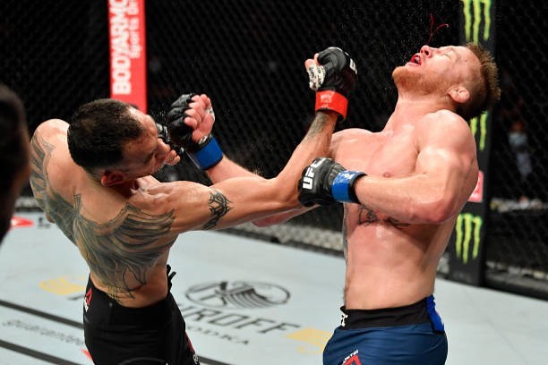 Тони Фергюсон прокомментировал свое первое за восемь лет поражение в бою