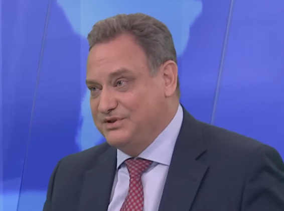 Инфекционист Георгий Сапронов отметил, что усиление средств защиты за счет использования спецснаряжения повышает нагрузку