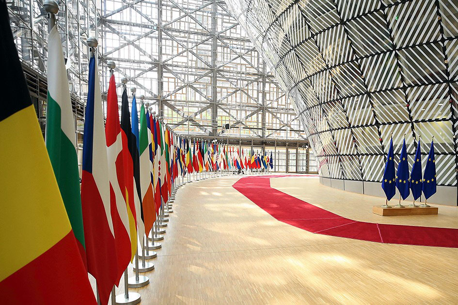 Большинство стран Евросоюза откроет внутренние границы с 15 июня