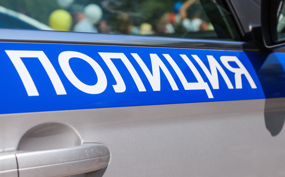 Жительница Саратова выбросила двух детей из окна