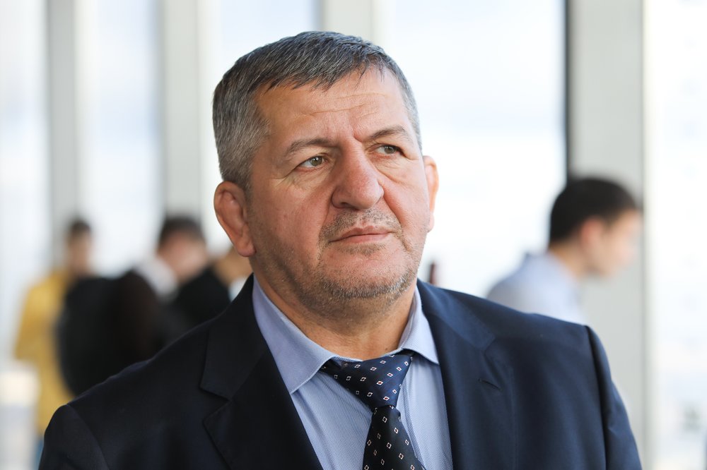 Менеджер Нурмагомедова заявил об улучшении состояния здоровья отца спортсмена