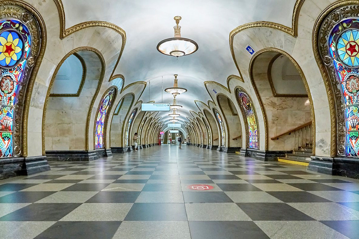 Новослободская станция метро москва