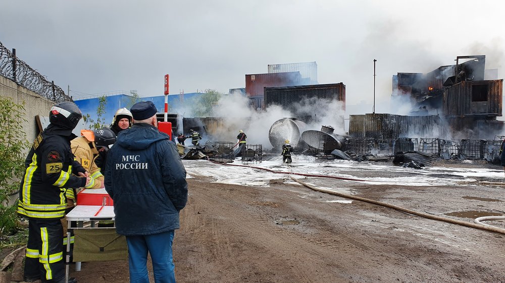 Бензовоз загорелся в подмосковном Дзержинском