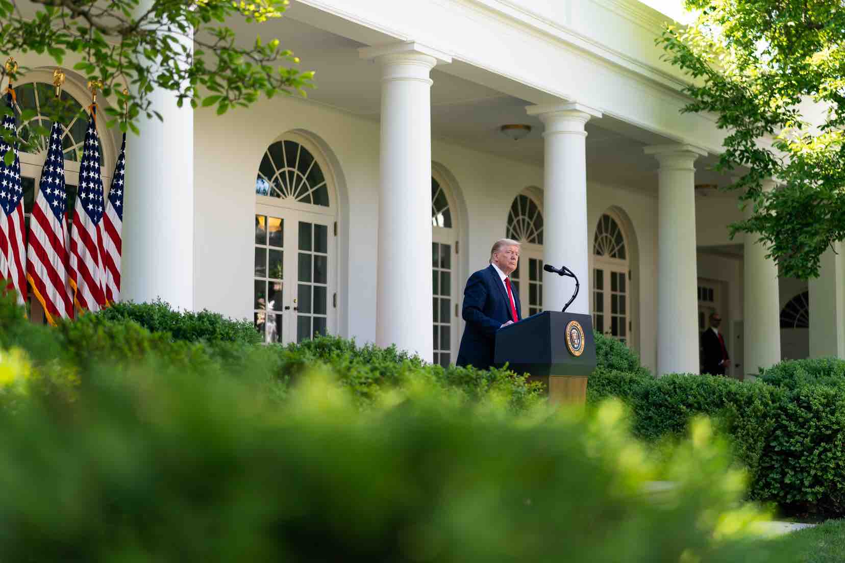 Трамп пообещал прекратить в США «насилие толпы»