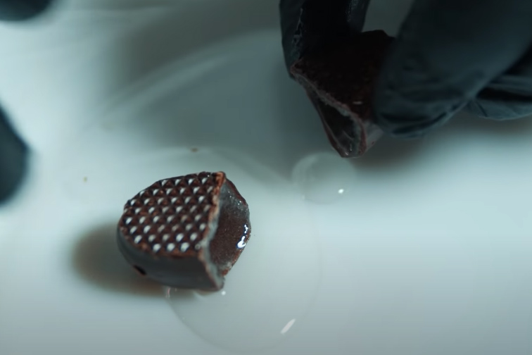 Блогер выяснил, сколько алкоголя содержится в килограмме ликерных конфет