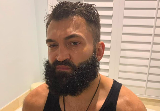 «Смогу поджарить COVID-19»: боец UFC нашел оружие против коронавируса