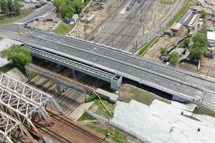 Движение по путепроводу между улицами Пруд Ключики и 1-я Фрезерная открыли в Москве