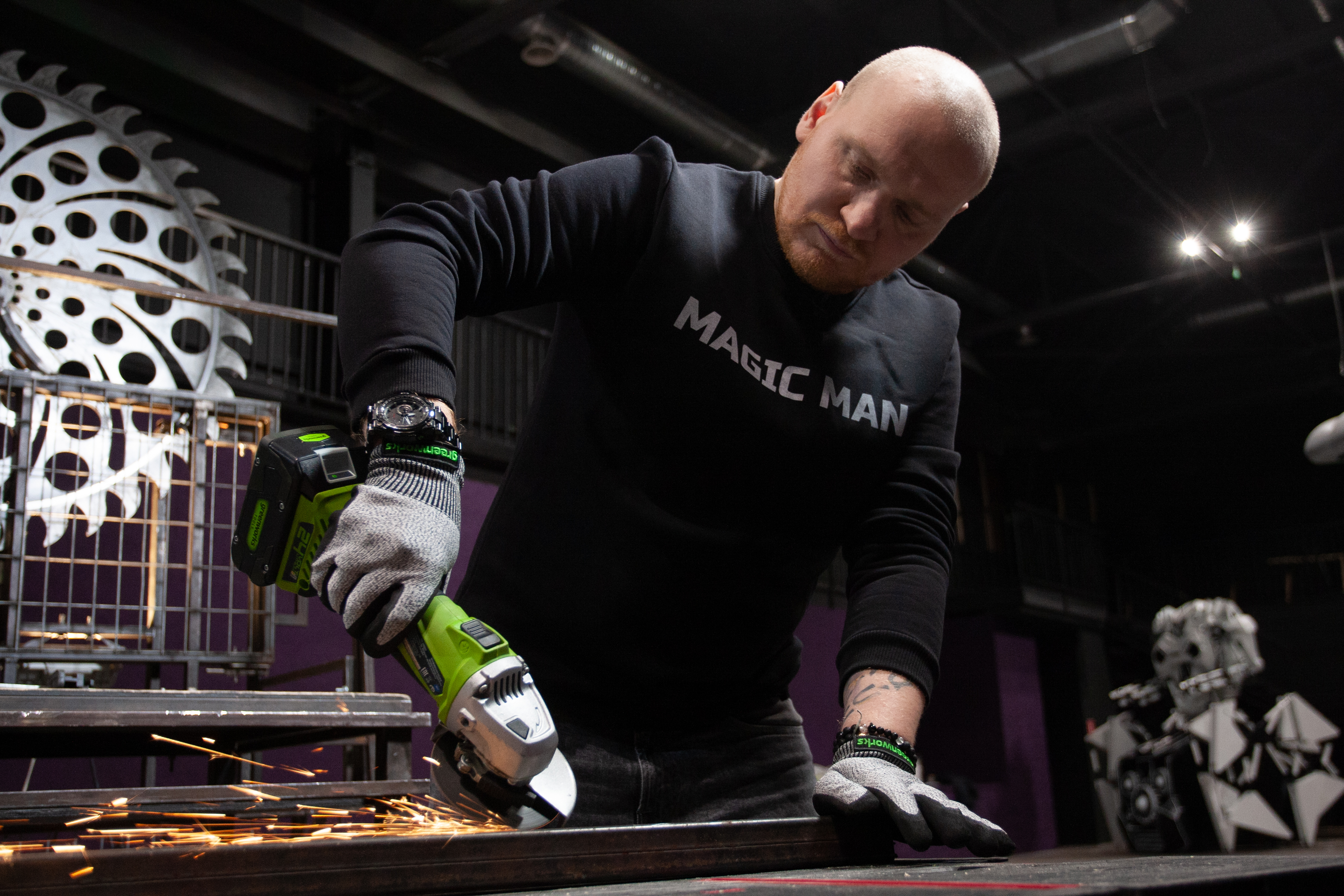 Интервью с Сергеем Сафроновым: Как техника Greenworks помогает в его шоу-программах