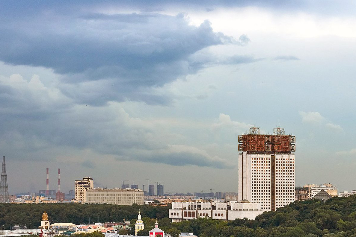 Спасатели предупредили москвичей о надвигающейся грозе