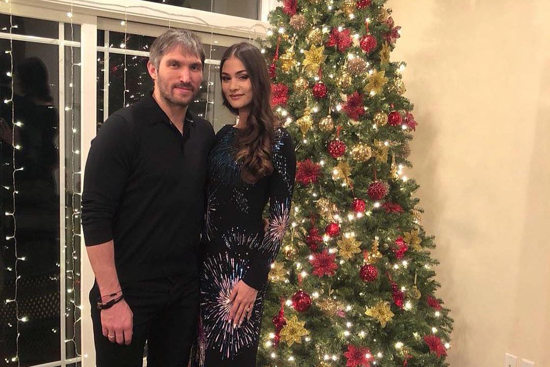 Супруга Александра Овечкина показала фото младшего сына