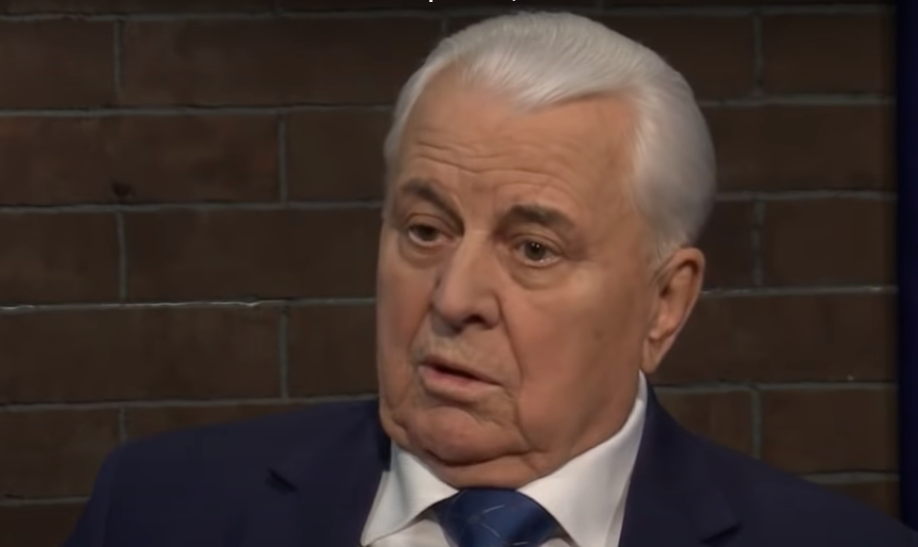 Кравчук предложил отключить РФ от расчетной системы SWIFT