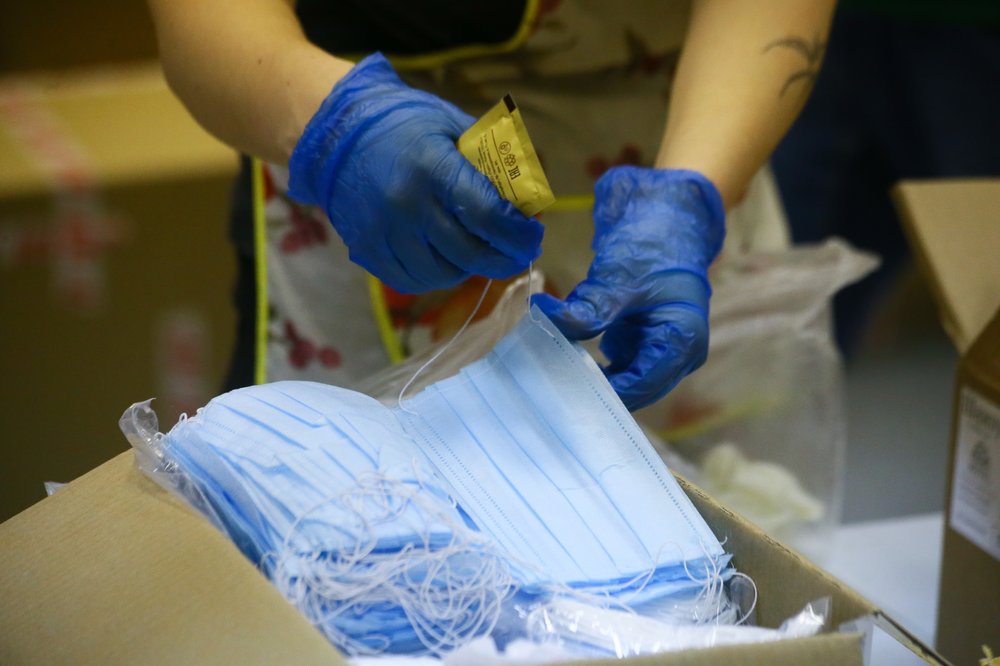 Вирусолог назвал эффективные перчатки для защиты от COVID-19