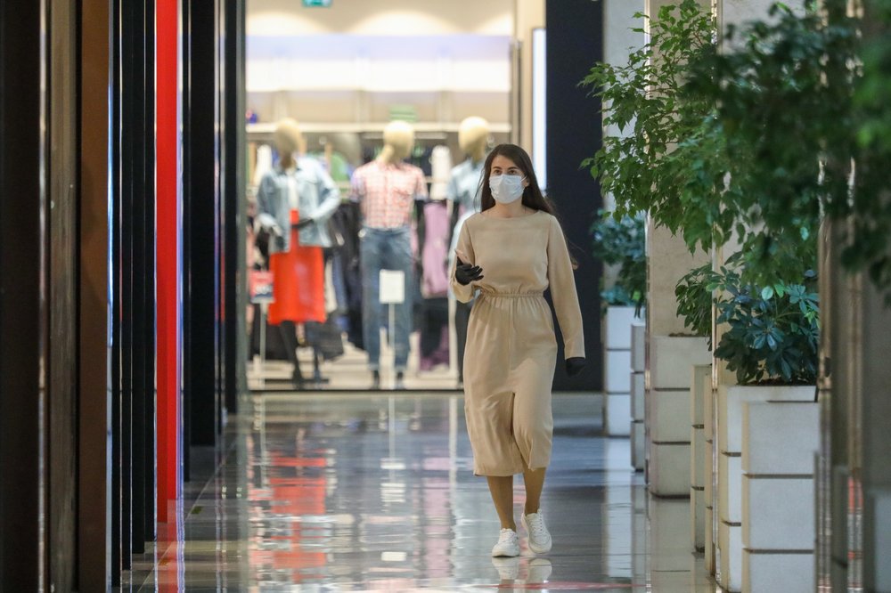 Свыше 50 посетителей столичных ТЦ получат штрафы за отсутствие масок 