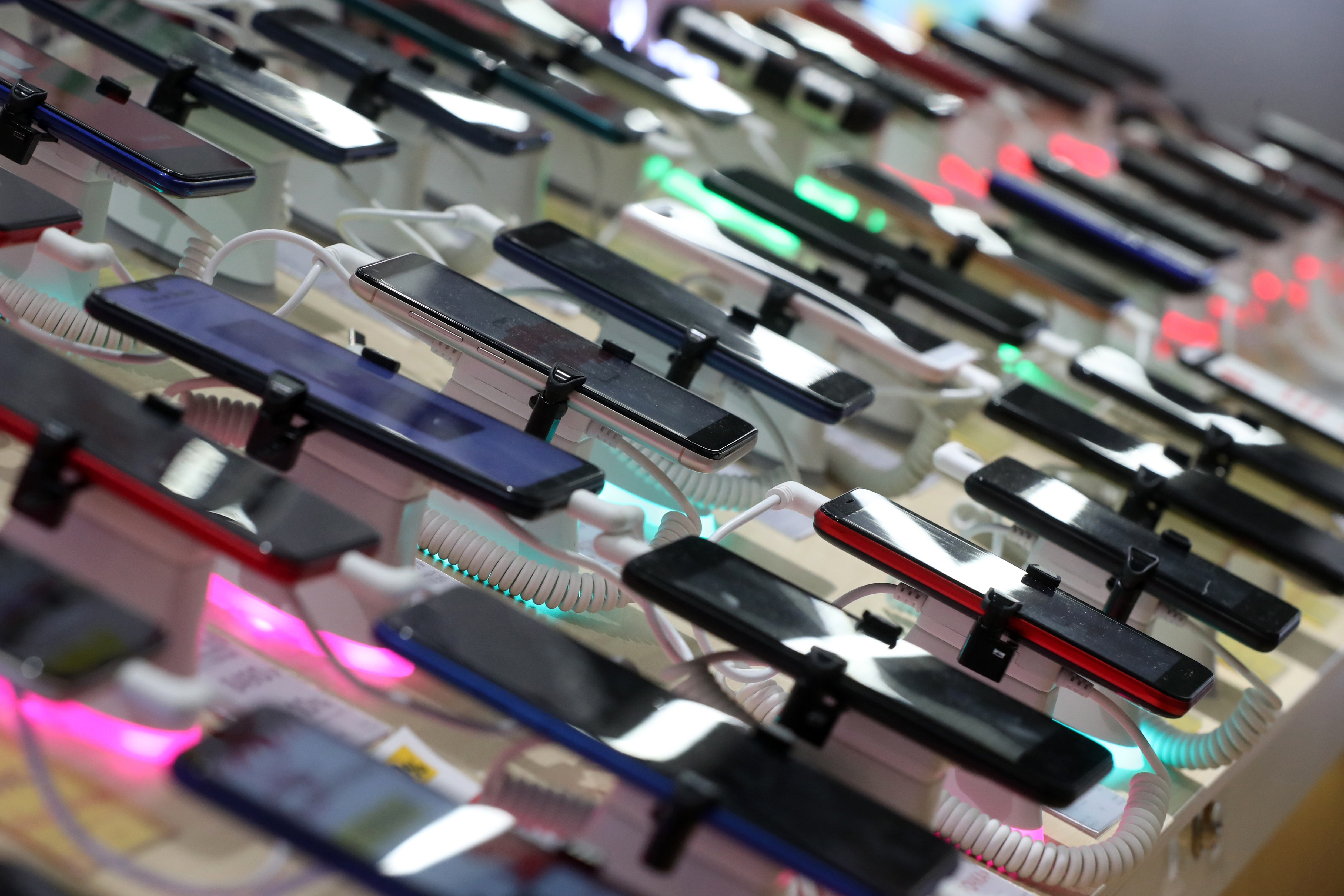 Что будет с ценами на смартфоны и мобильную связь после пандемии