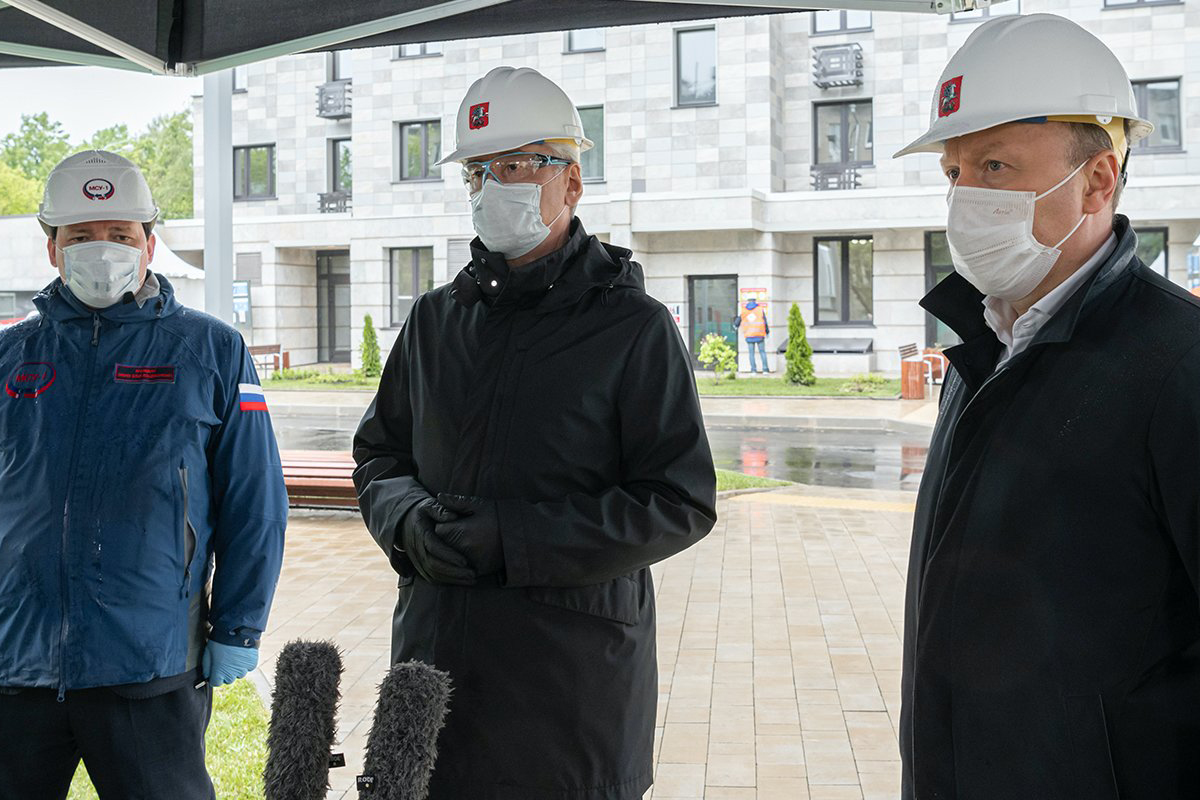 Сергей Собянин осмотрел строящийся по программе реновации дом в Ростокине