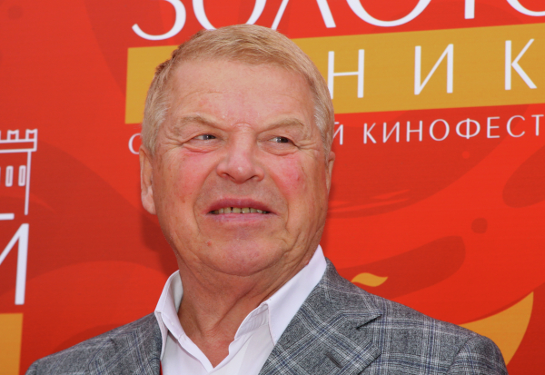 СМИ назвали причину смерти Михаила Кокшенова