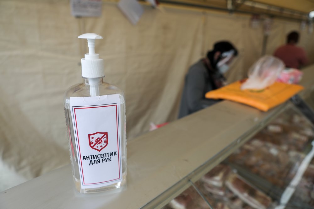 Терапевт Алексеева рассказала, насколько опасно попадание антисептика в организм