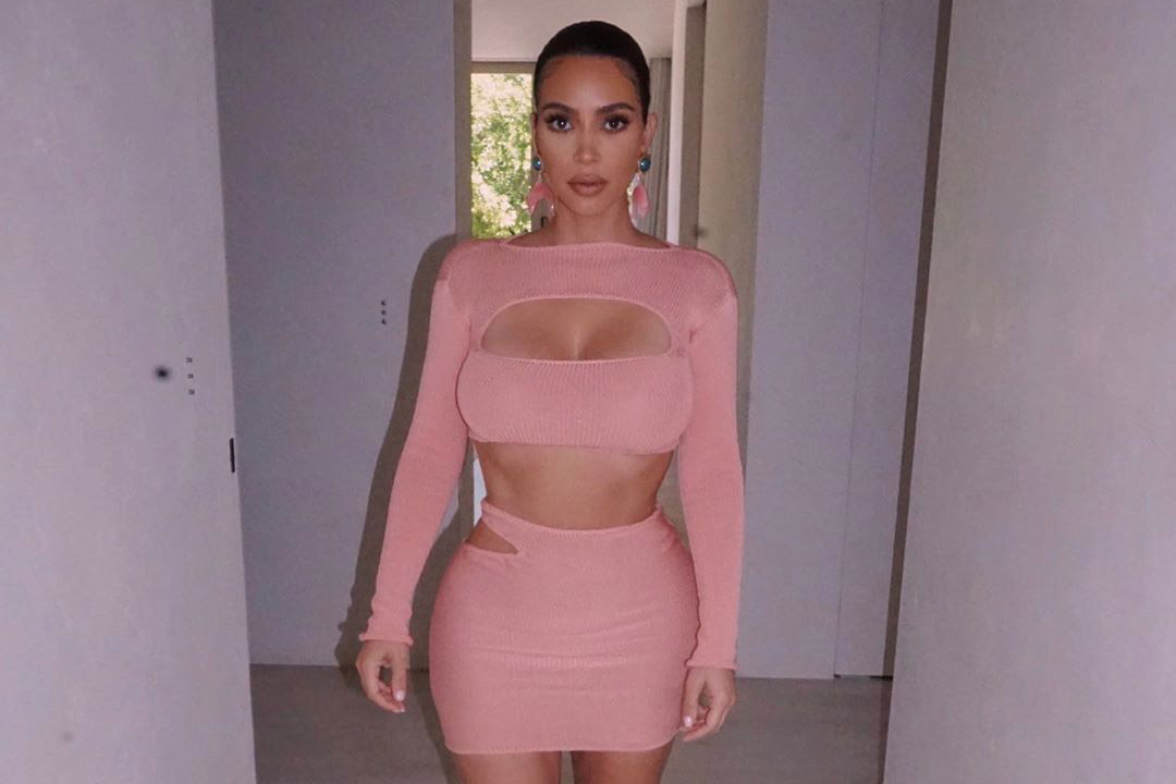 Ким Кардашьян кардинально сменила имидж после развода