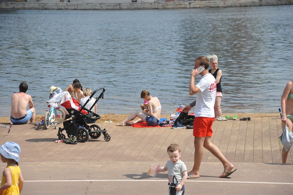Врач предупредил о болезнях, грозящих при неправильном пляжном отдыхе