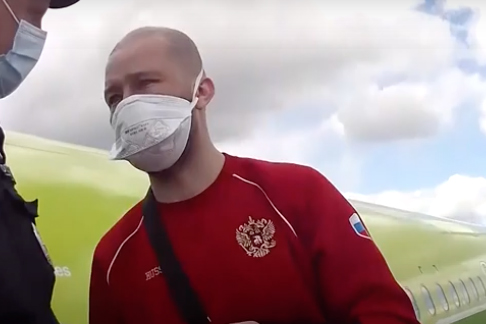 Полиция задержала авиадебошира в аэропорту Екатеринбурга
