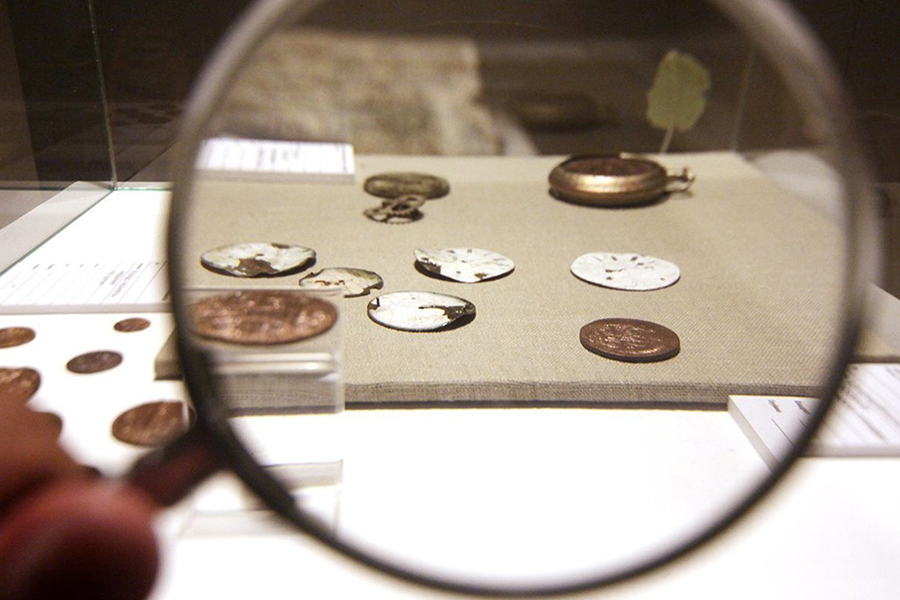 Московские археологи отреставрировали артефакты петровских времен