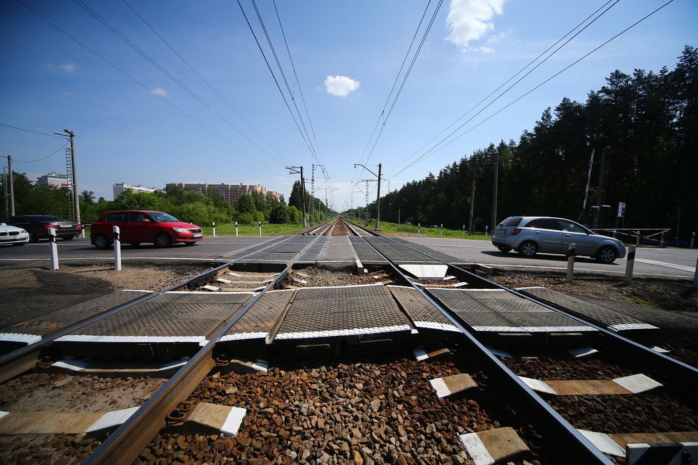 Более 60 железнодорожных переездов отремонтировали в Подмосковье