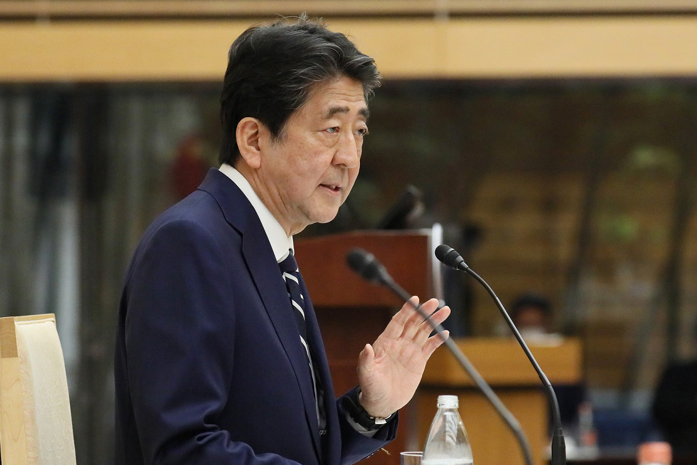 Премьер Японии Абэ намерен уйти в отставку из-за проблем со здоровьем