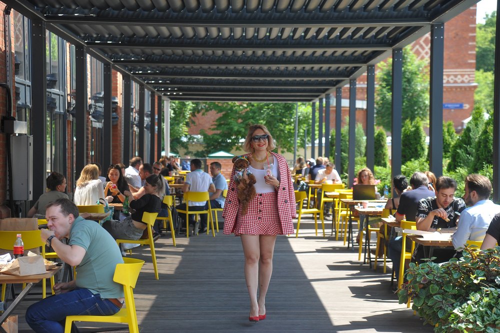 Мурашко заявил, что Россия вернется к нормальной жизни не раньше 2021 года