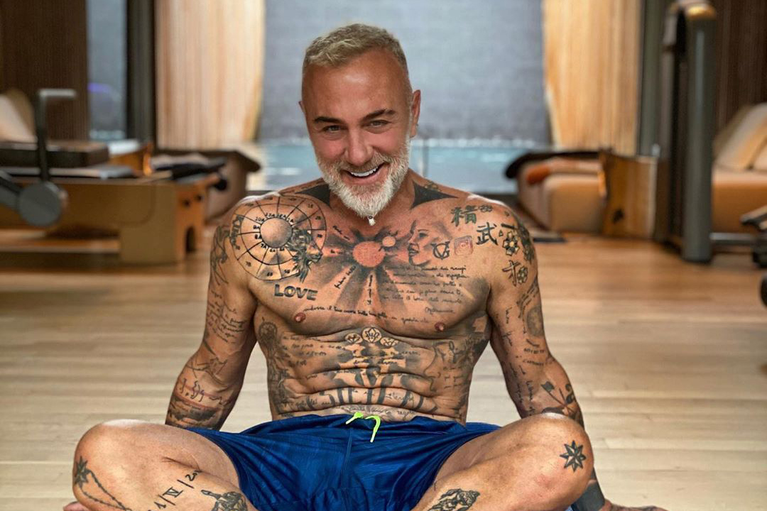 Видео с обнаженным танцующим миллионером набрало более 800 тысяч лайков