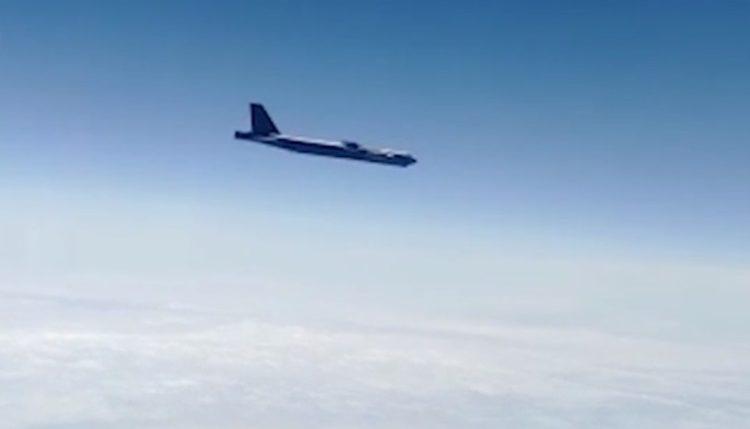 Российские истребители перехватили бомбардировщики США над Охотским морем